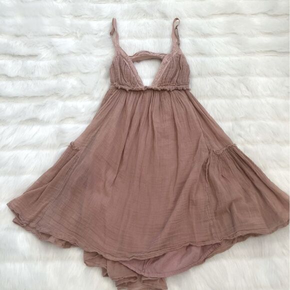 Elegant Mauve Sleeveless Dress - Picture 1 of 9